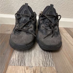 yeezy 500 utility black size 10